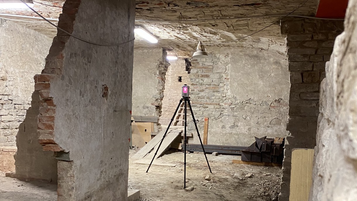 Image of equipment in old building in Italy