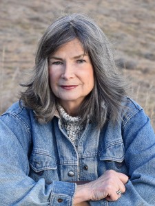 Author Delia Owens, Where the Crawdads Sign