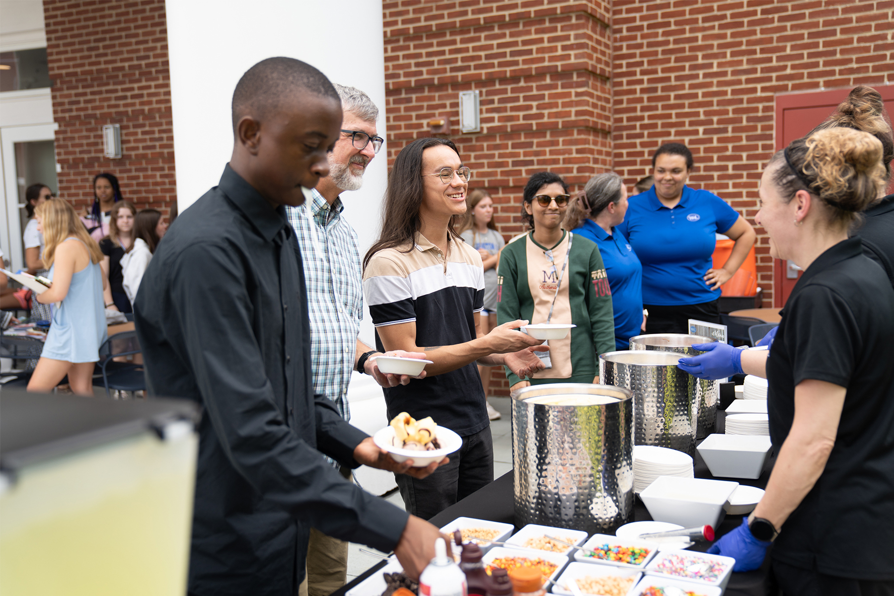W&L community members enjoy an ice cream social.