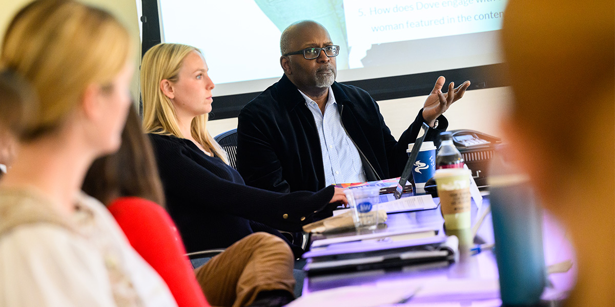 Students from Strategic Communications Ethics class with Eric Deggans