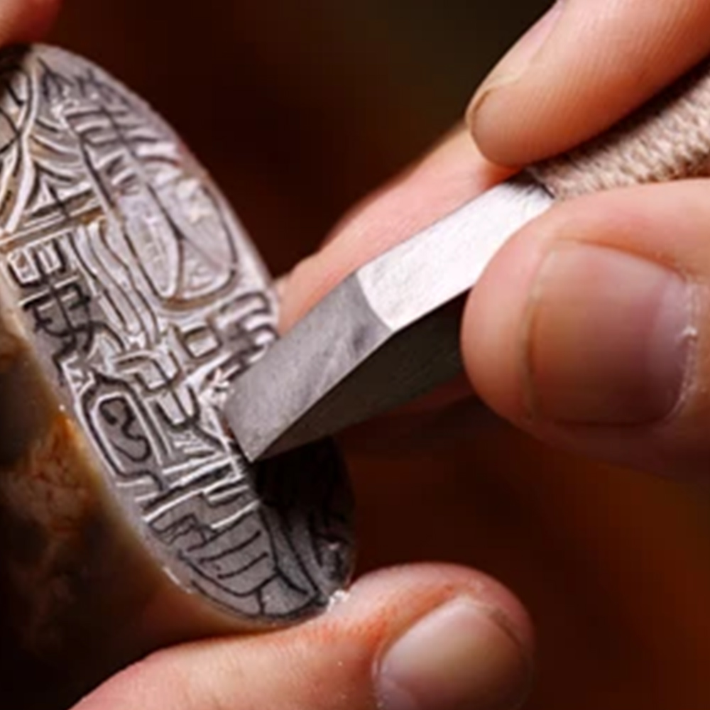 Seal-carving shutterstock.com image 
