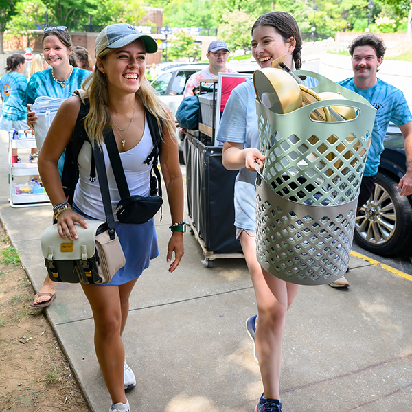 Students moving in