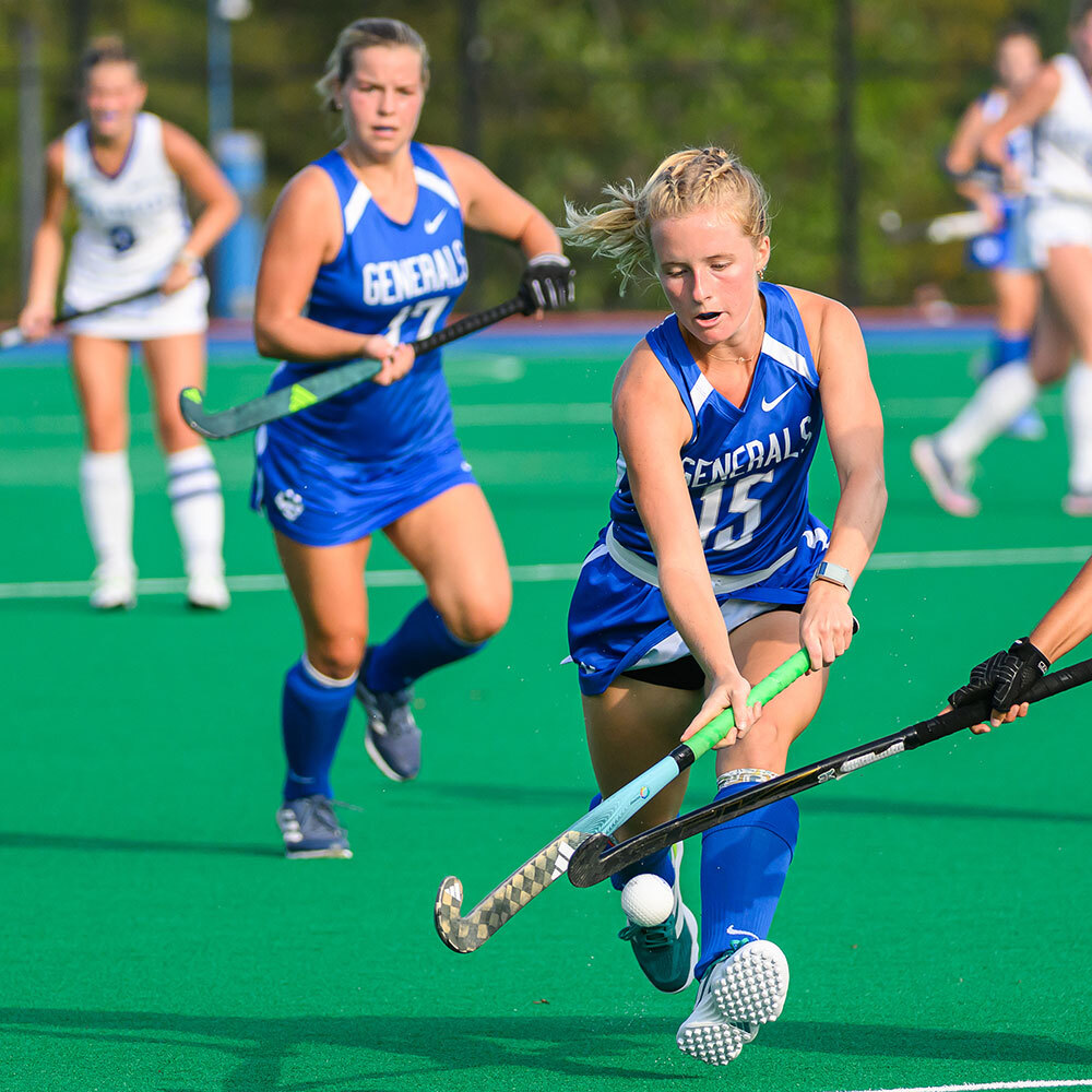 W&L field hockey players
