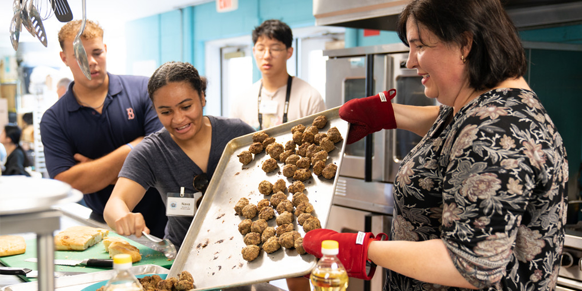 Students preparing food during an Around the World in Five Days Leading Edge program