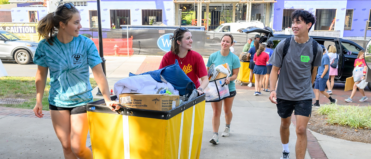 Students moving in