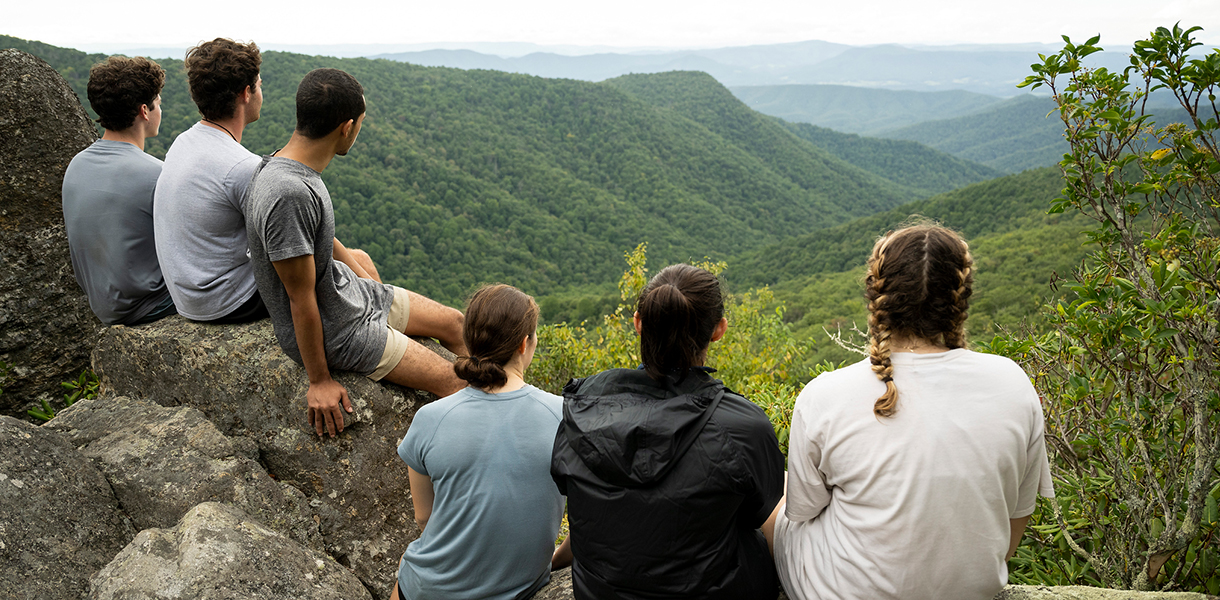 Students hiking on a Leading Edge trip